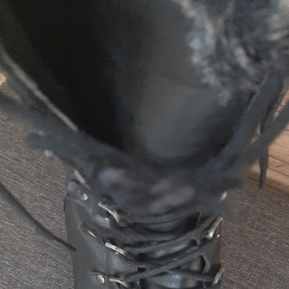 VEGAN Aquatherm by Santana Canada Women's Faux Fur Lined& Faux Leather Boots - Picture 3 of 12